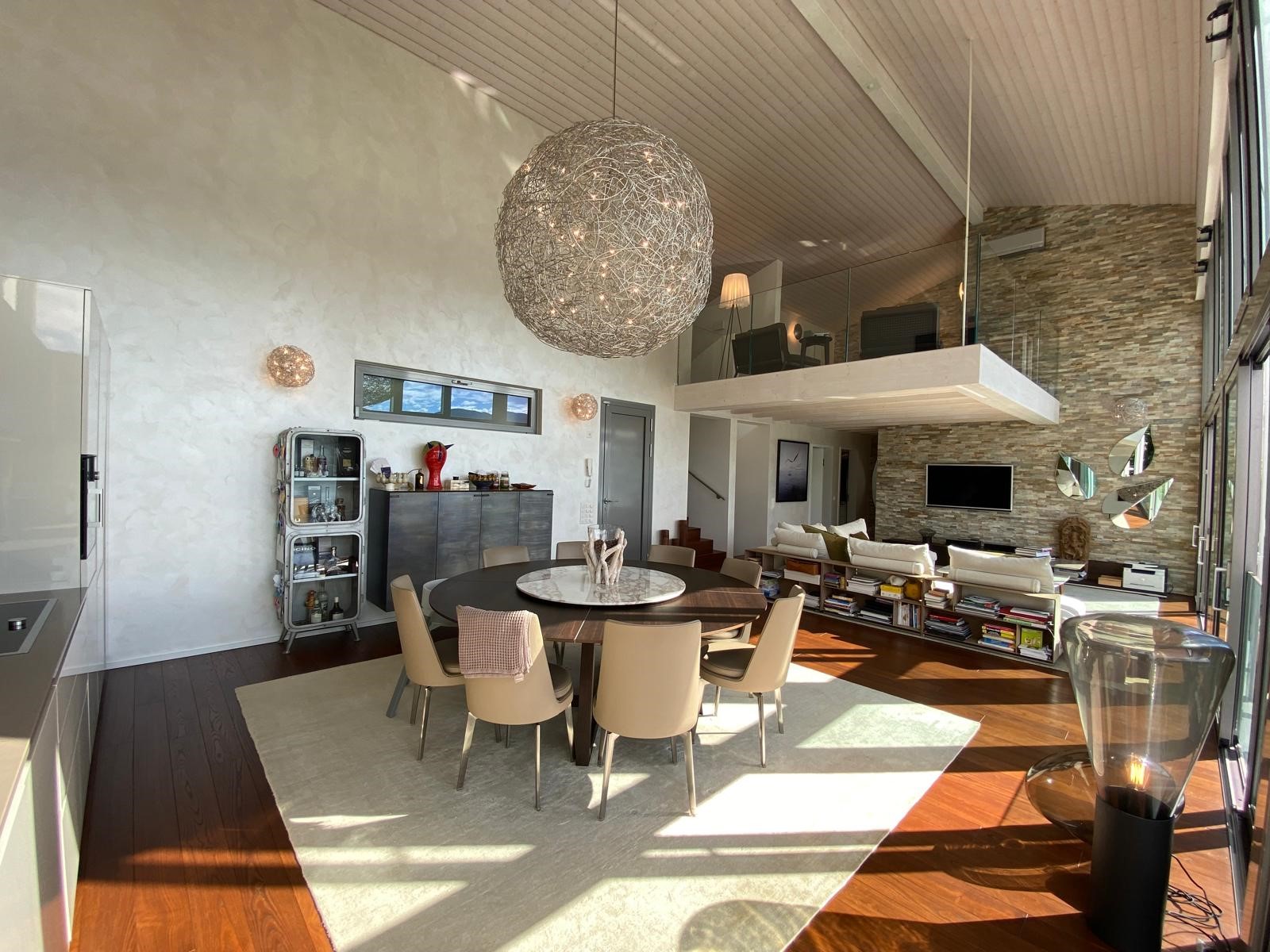 Montagnola - Moderna Residenza con Vista Incantevole e Privacy