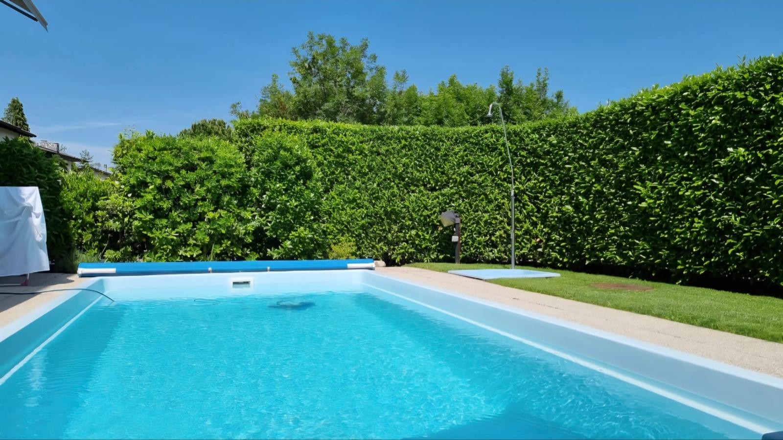 Agno / Cassina D'Agno ampia villa unifamiliare con piscina